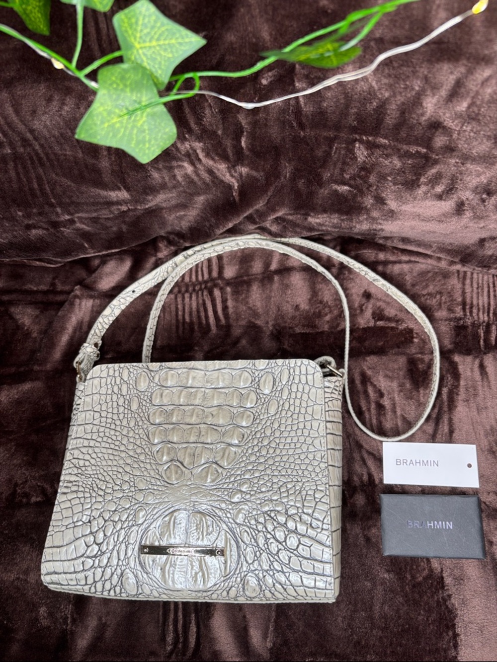 Brahmin Carrie Crossbody in Moonrise with Matching Credit Card Wallet - Picture 7 of 13